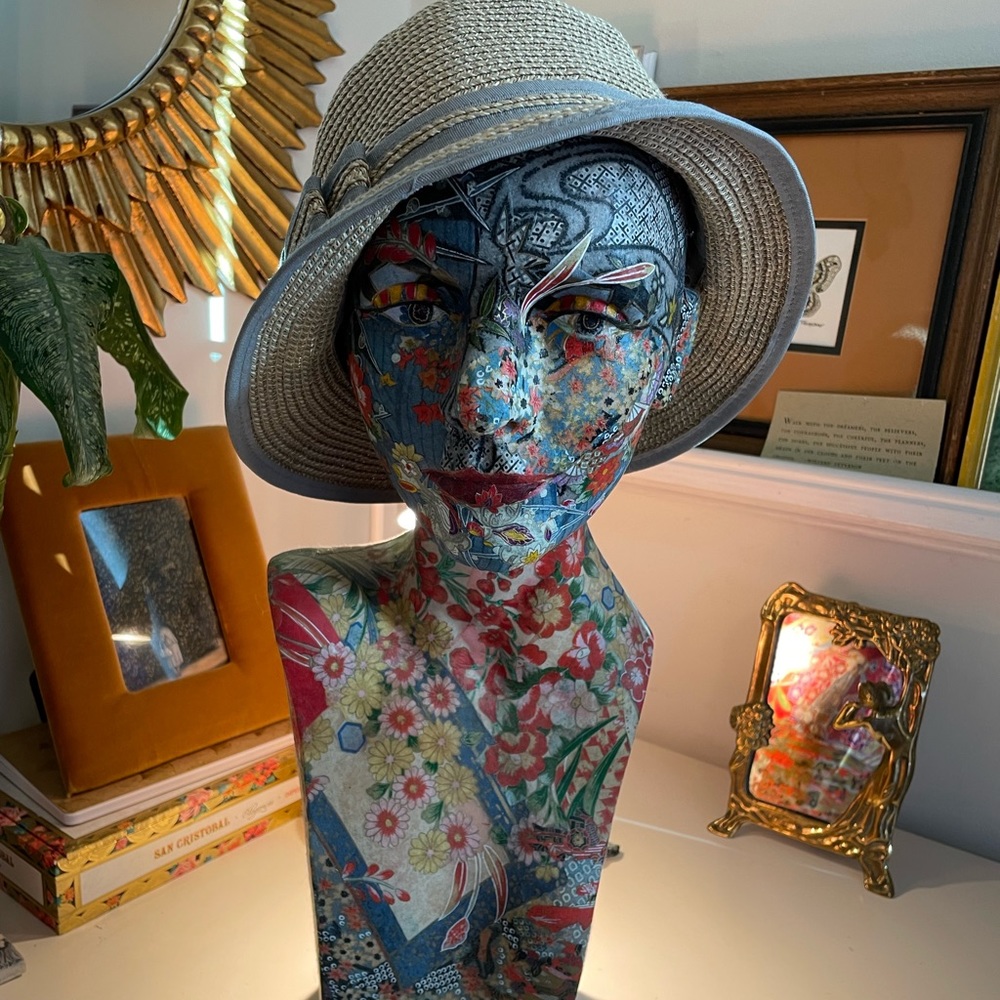 Straw hat made of recycled paper